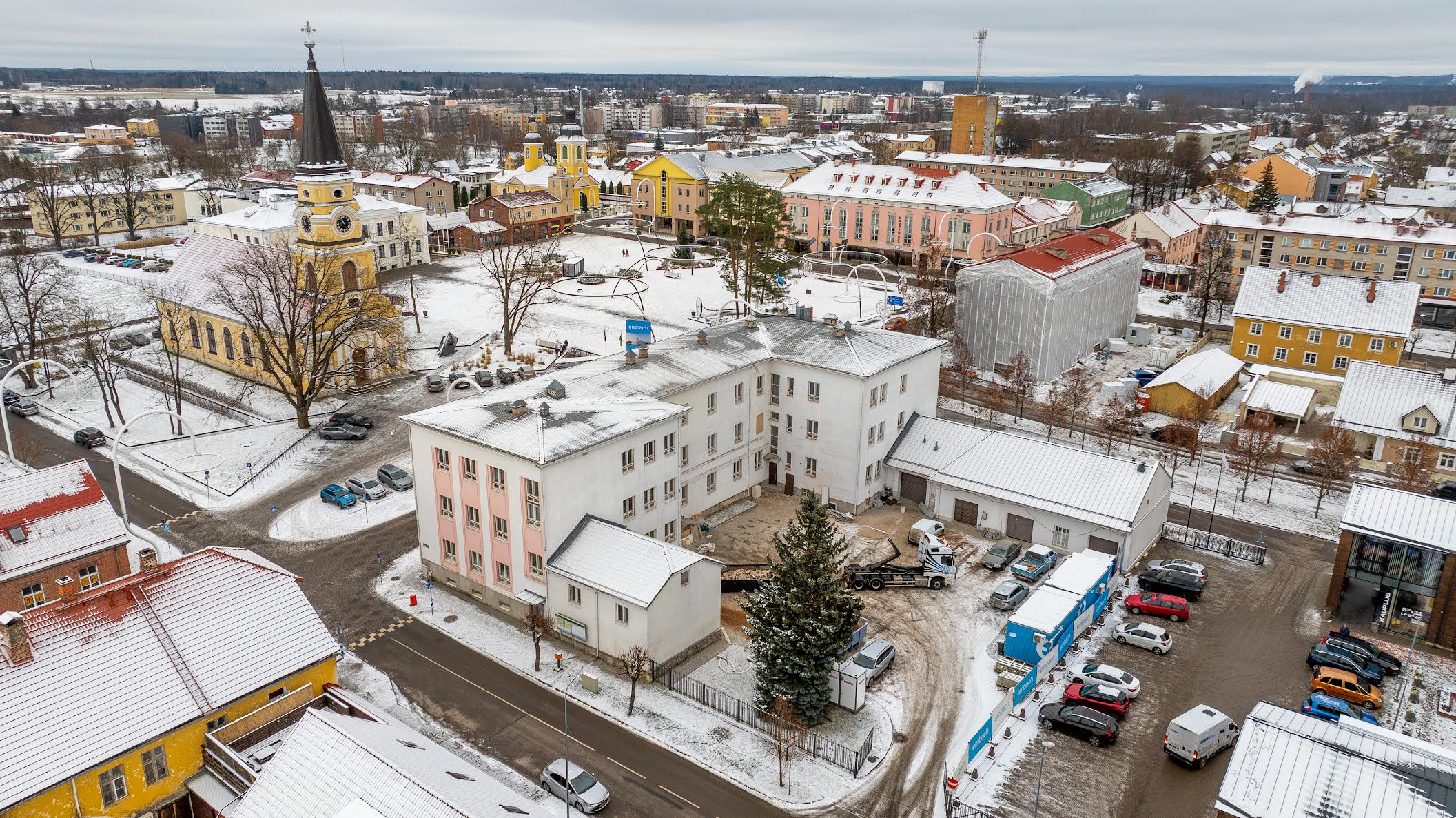 Hoolimata sellest, et riigimaja on alles valmimisprotsessis, on see juba saanud väga tähtsa sündmuse osaliseks, nimelt juhtis Eesti peaminister just Võru, Jüri 12 hoonest ÜRO Julgeolekunõukogu ajaloo esimest küberjulgeolekule pühendatud ametlikku kohtumist. Foto: AIGAR NAGEL